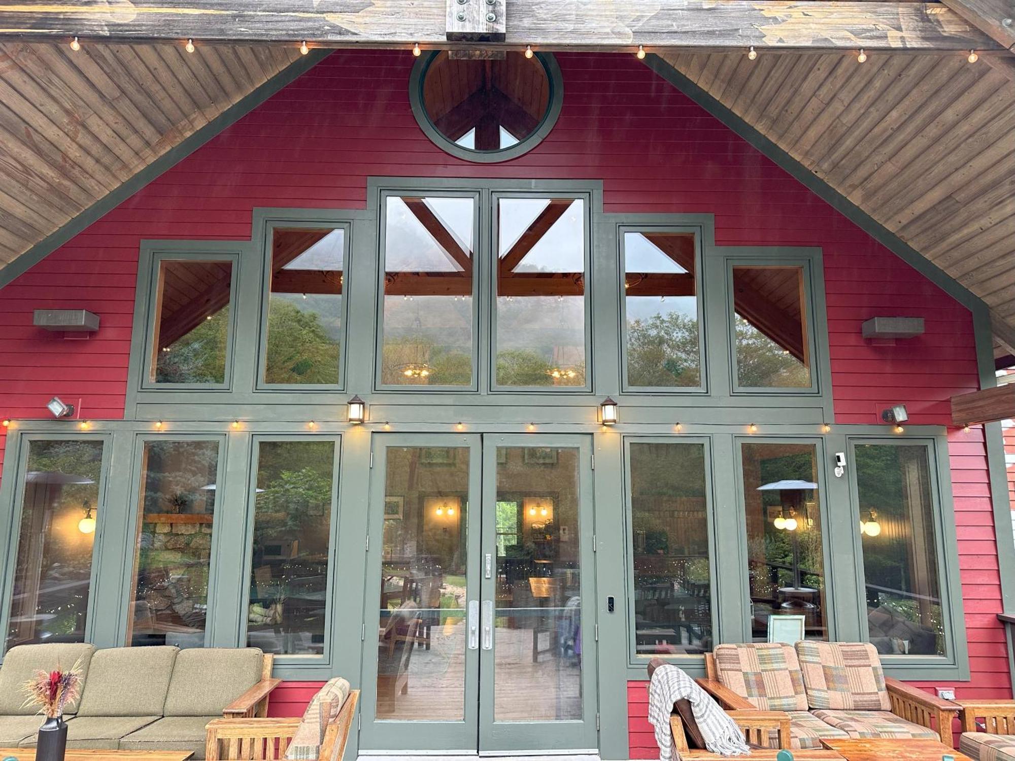 Minnewaska Lodge *